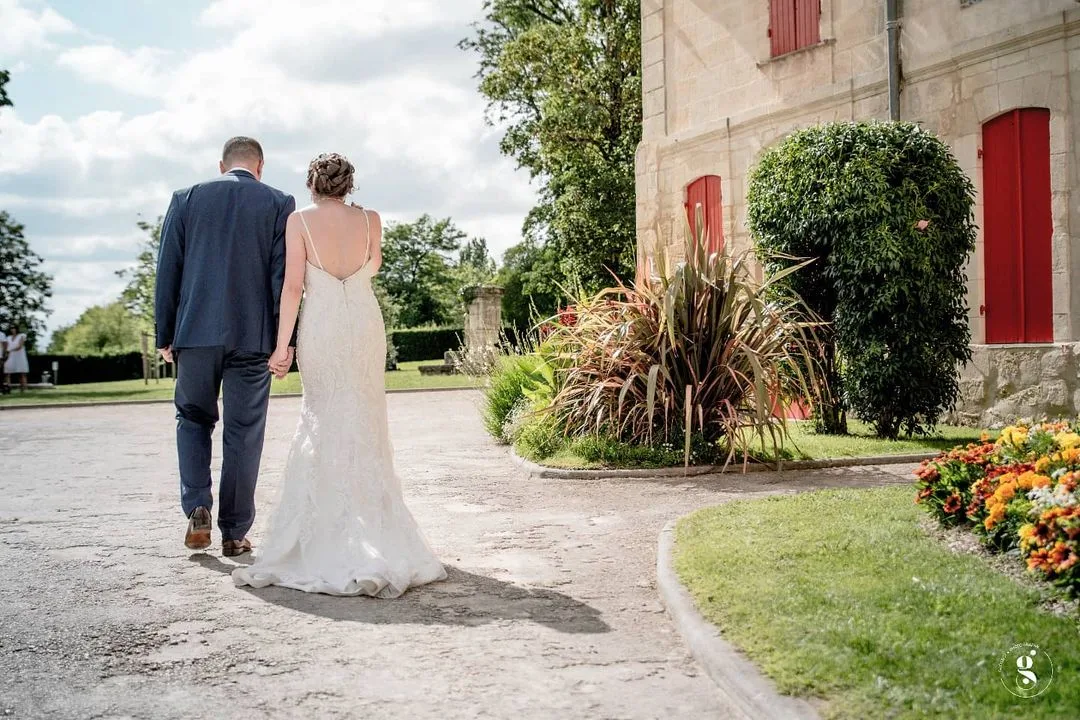 Couple de mariés au château - Photographe mariage Bordeaux